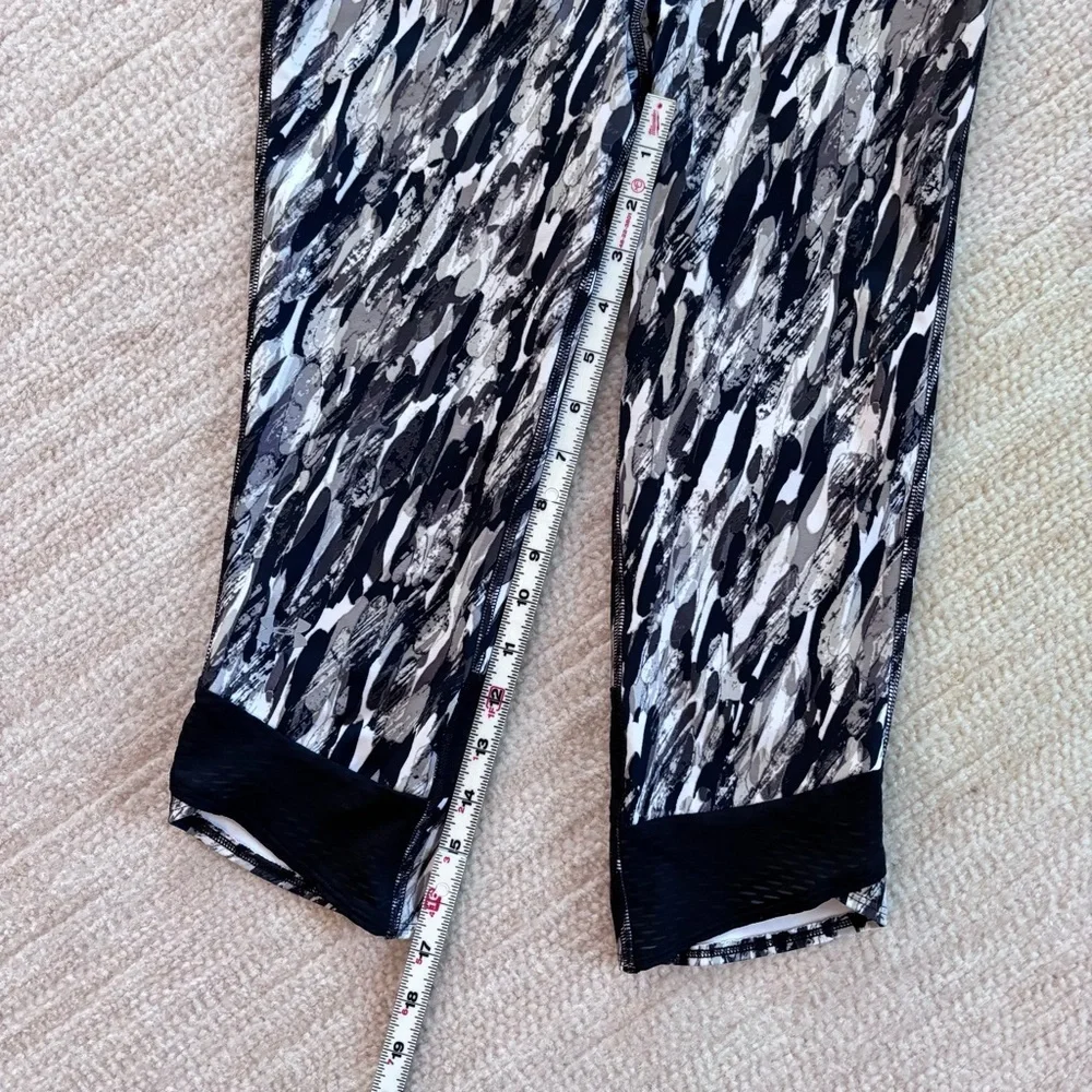 Under Armour Black and White Patterned Leggings